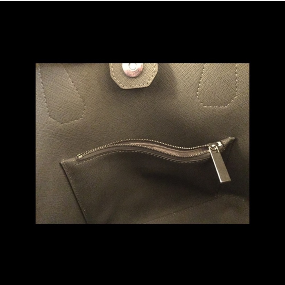 Michael Kors Grey saffiano leather bag - Picture 5 of 5